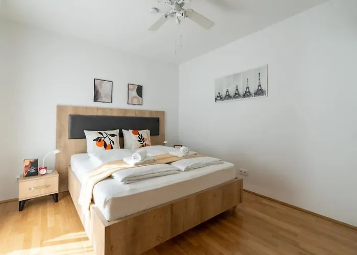 Sunny 1br With Balcony By Hm * Βιέννη