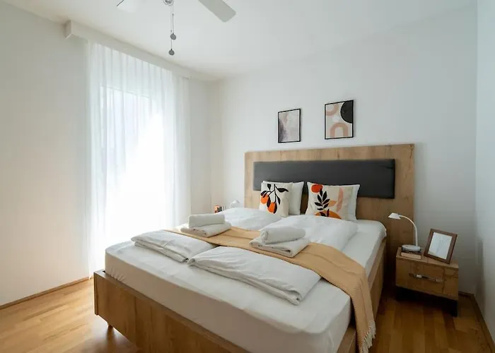 Sunny 1br With Balcony By Hm Βιέννη